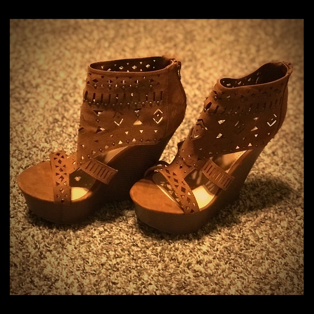 Justfab’s Cut it out perforated platform wedges